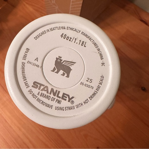 NEW Stanley The Quencher H2.0 FlowState 40 oz Tumbler Straw Bluey Bingo - Picture 8 of 10